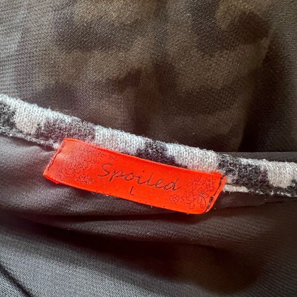 Spoiled Open Front Top With Sheer Back Long Sleeve Gray/black Size Large - Picture 4 of 4